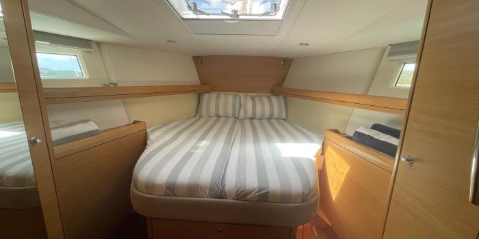 Oyster 575 Forward Double v9