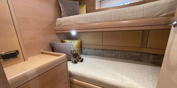 Oyster 575 Gallery 10