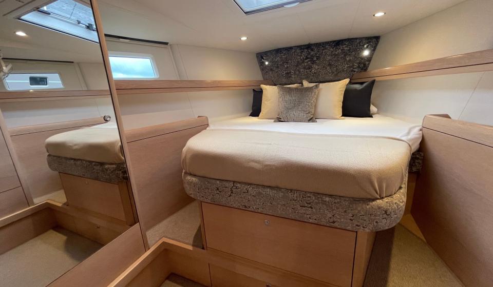 Oyster 575 Gallery 9