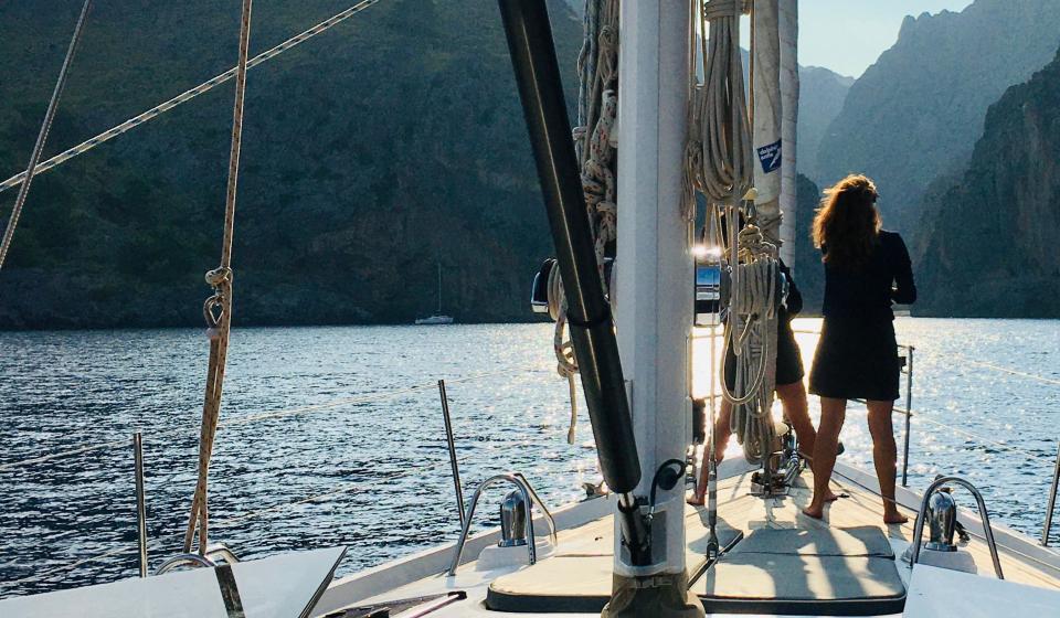 Oyster 575 Lifestyle