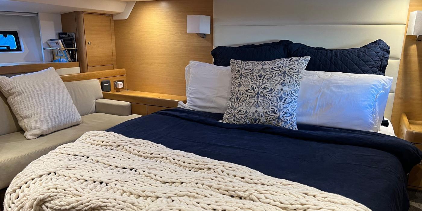 Oyster 575 Master Cabin v12