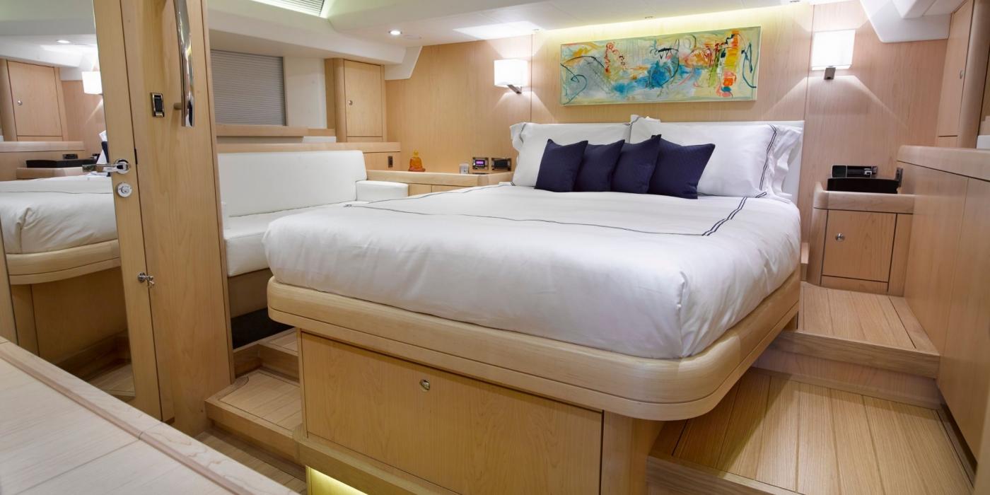 Oyster 575 Master Cabin v8