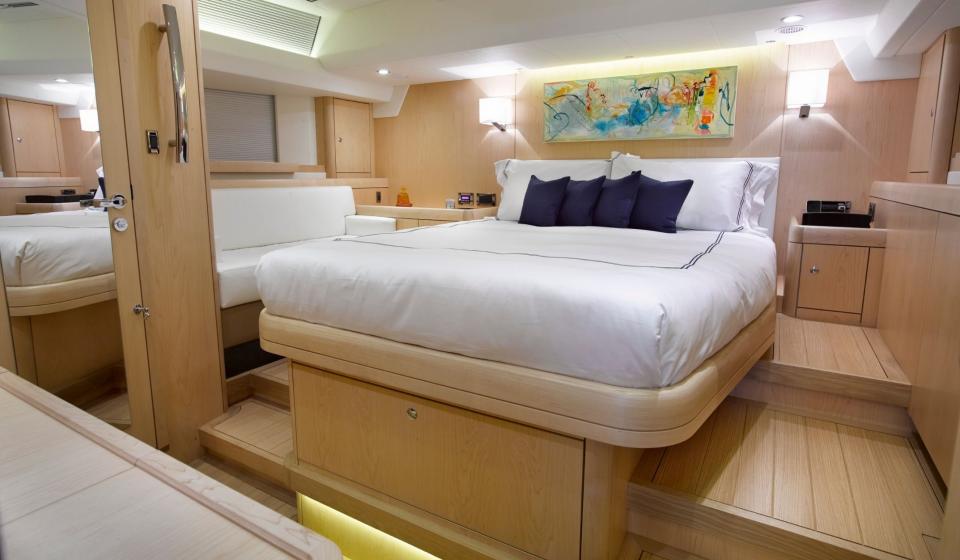 Oyster 575 Master Cabin v8