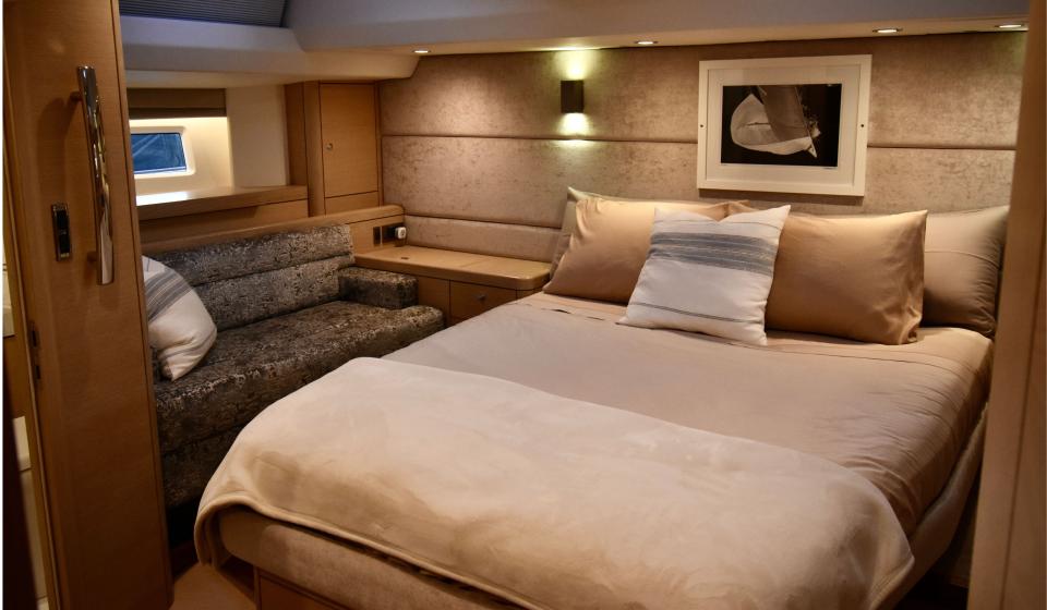 Oyster 575 Owners Cabin