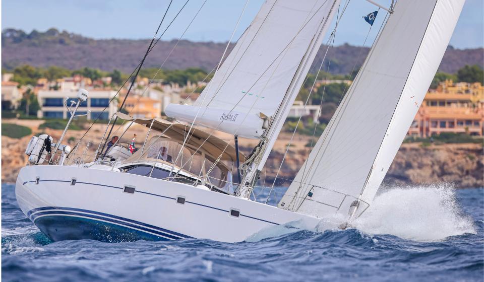 Oyster 575 Sailing 3