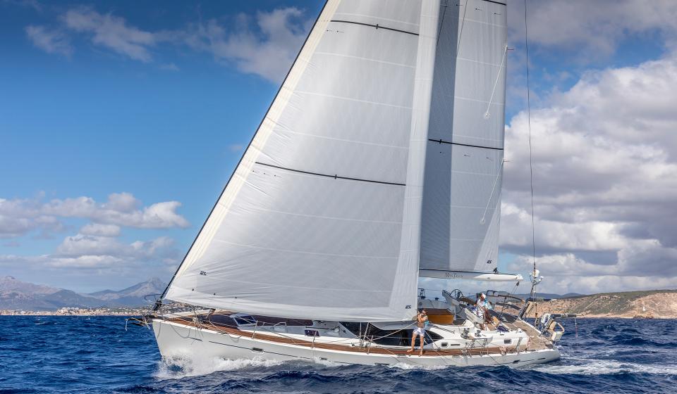 Oyster 575 Sailing v2