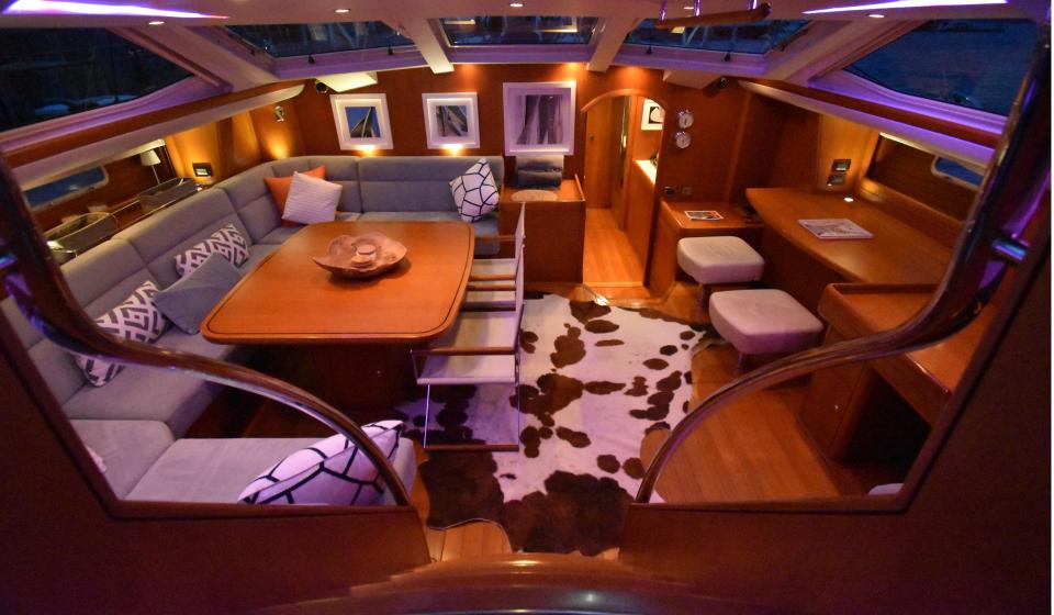 Oyster 575 Saloon 2 v3