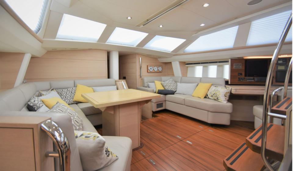 Oyster 575 Saloon v17