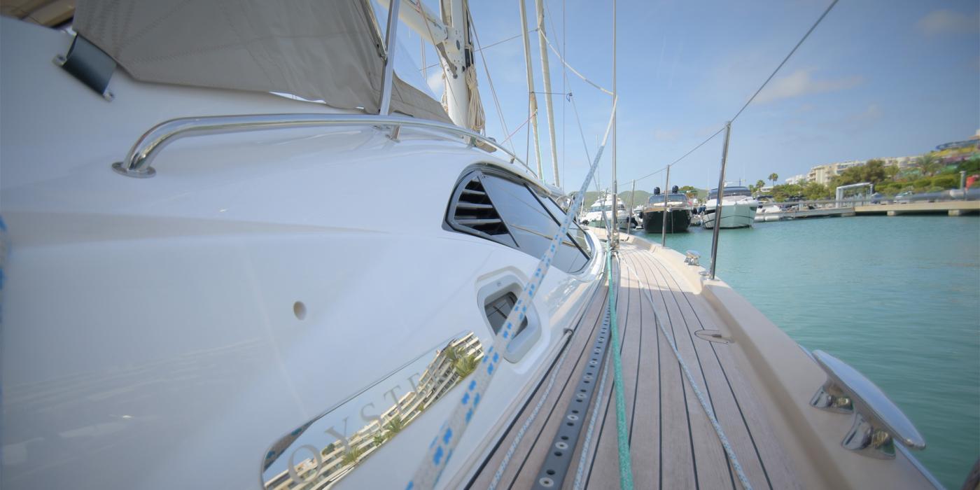 Oyster 575 Starboard Side Decks v2