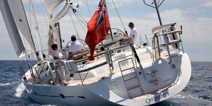 Oyster 575 Transom v3