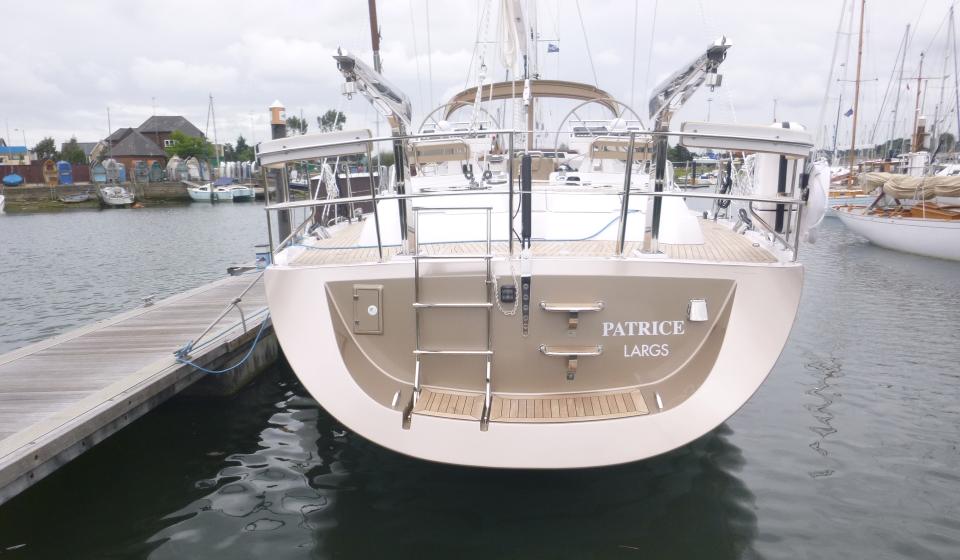 Oyster 575 Transom