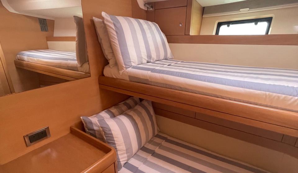 Oyster 575 Twin Cabin v5