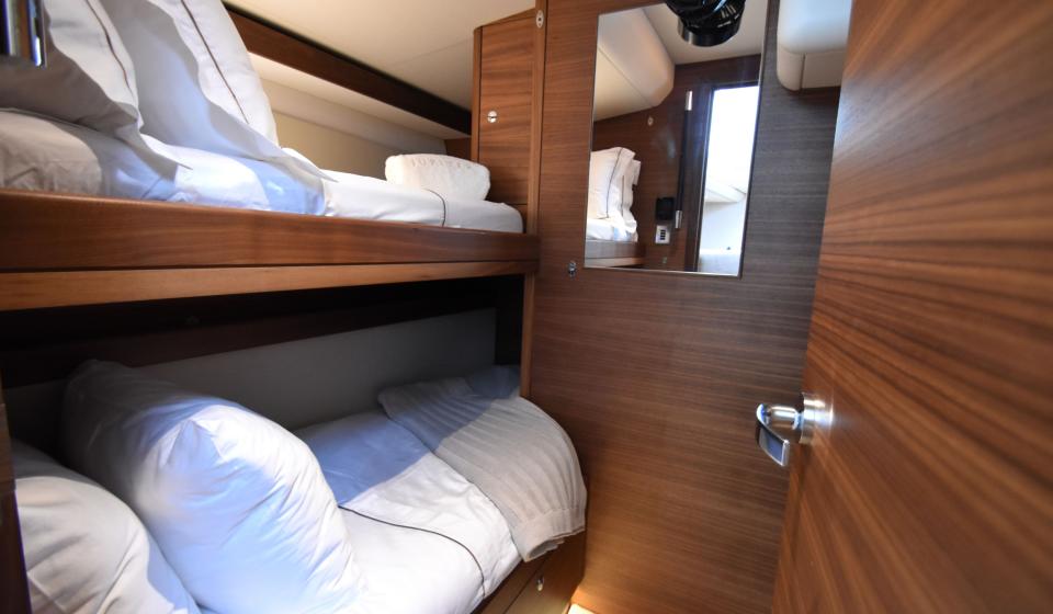 Oyster 595 Gallery 23