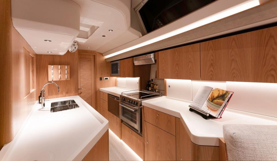 Oyster 595 Interior 1