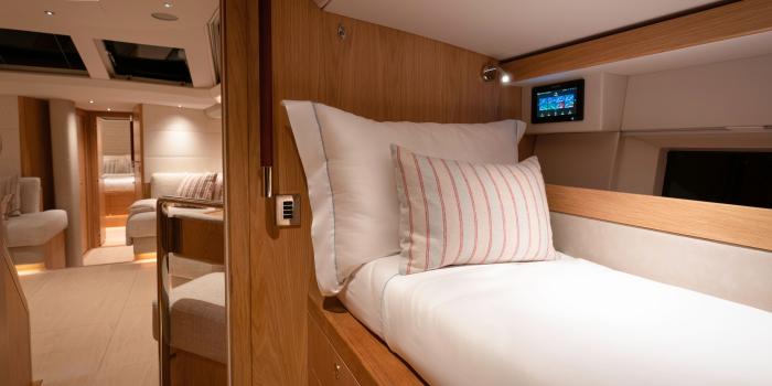 Oyster 595 Interior 6