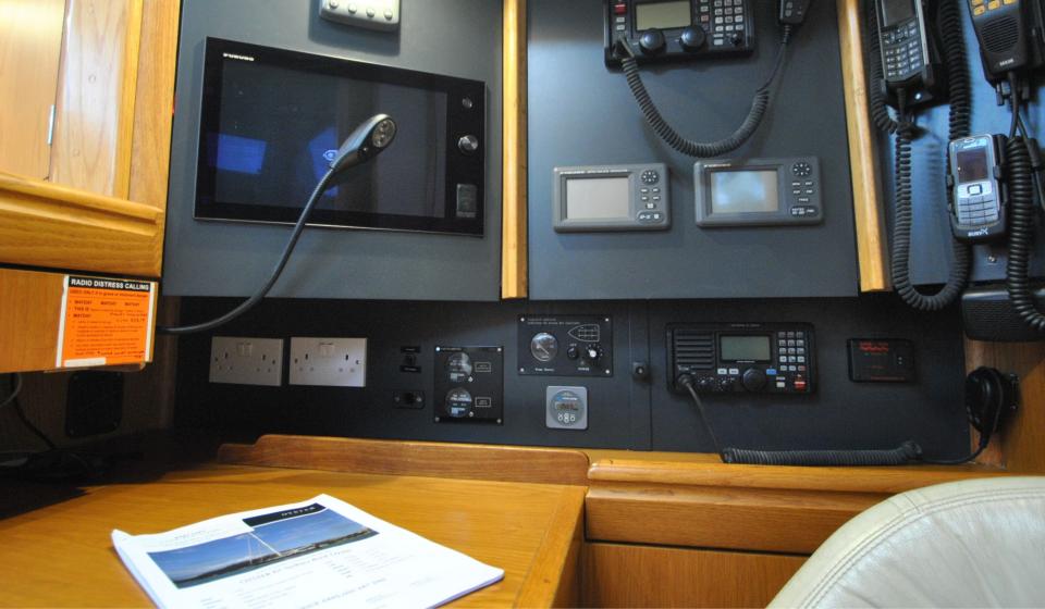 Oyster 61 Chart Table