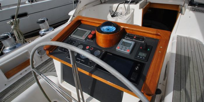 Oyster 61 Cockpit