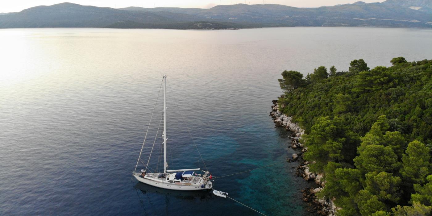 Oyster 61 Gallery 12