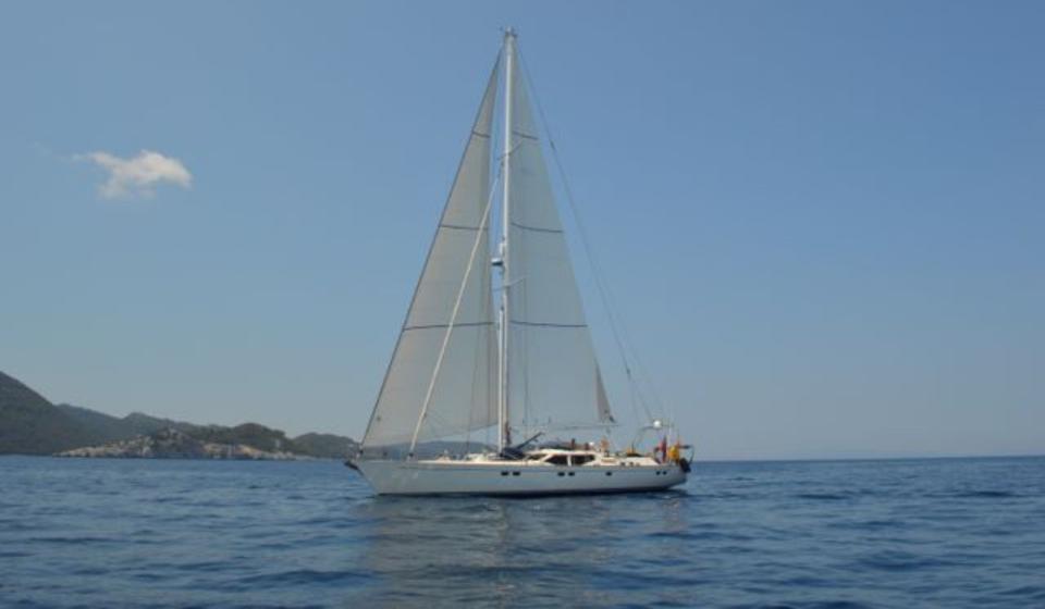 Oyster 61 Sailing 2