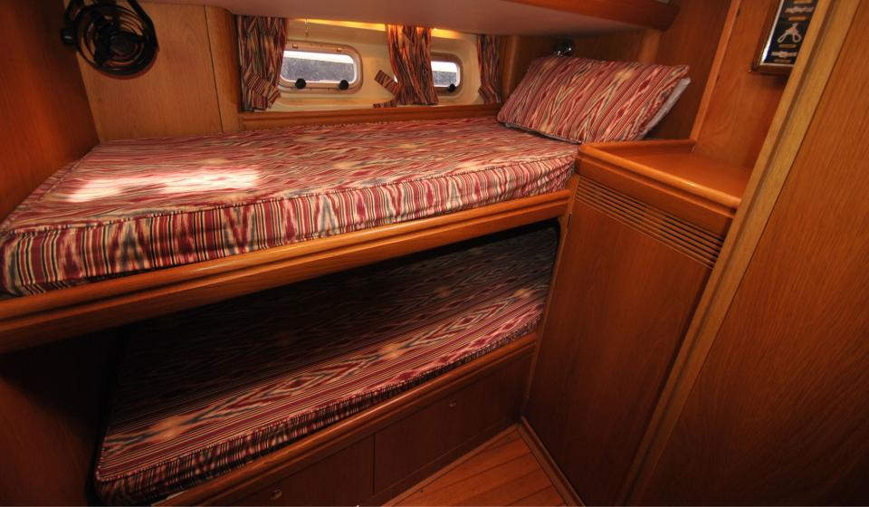 Oyster 61 Twin Cabin