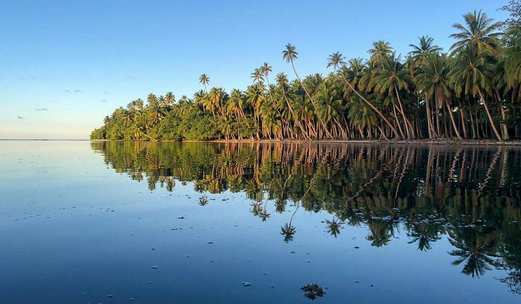 Oyster 62 Uhuru Owner With Friends1