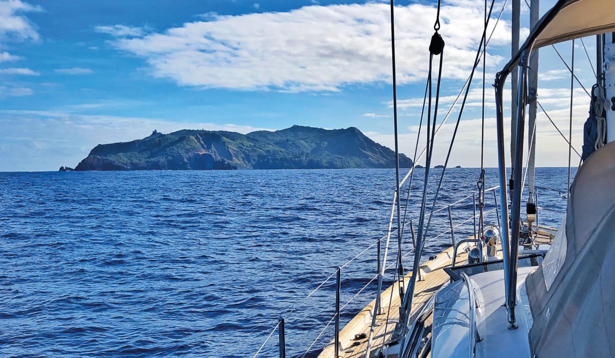 Oyster 62 Uhuru Sailing Towards Easter Island