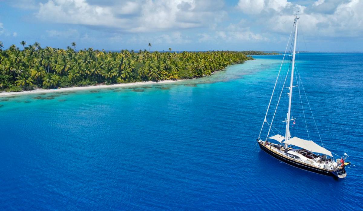 Oyster 62 Uhuru at anchor French Polynesia atoll