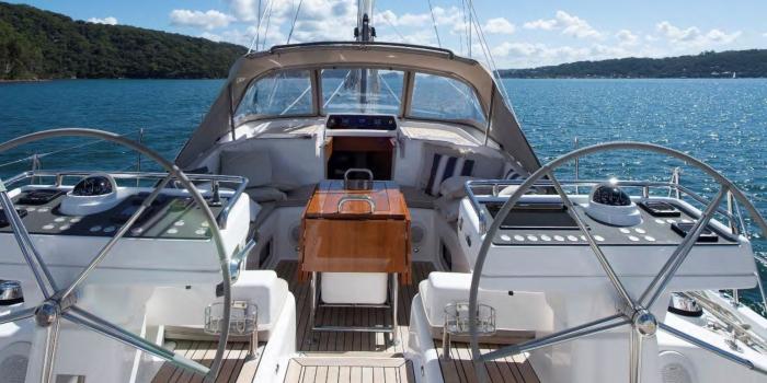 Oyster 625 Cockpit 1