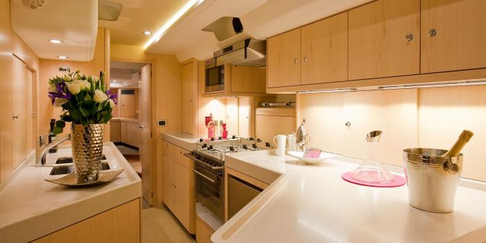 Oyster 625 Galley v3