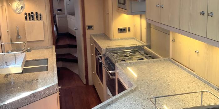 Oyster 625 Galley v4