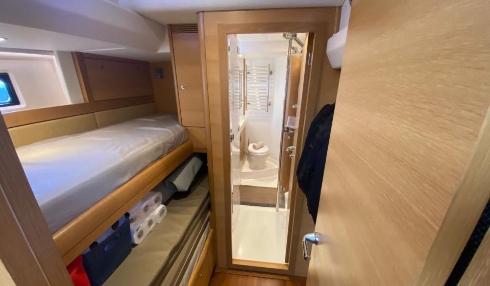 Oyster 625 Interior 2