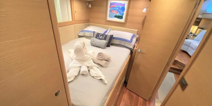 Oyster 625 Interior v2