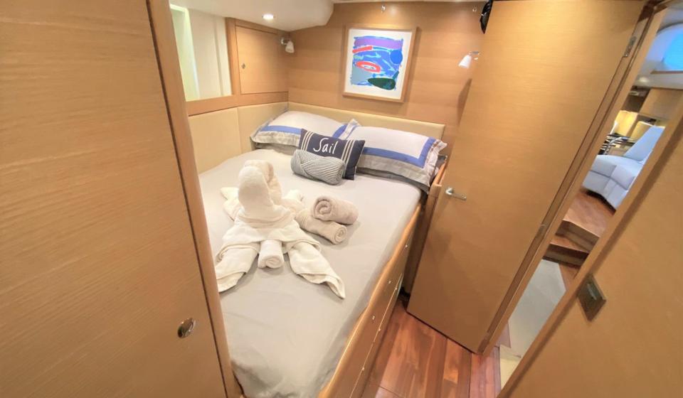 Oyster 625 Interior v2