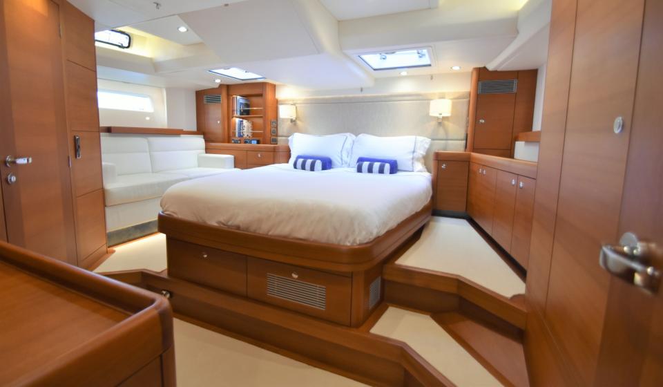 Oyster 625 Owners Stateroom v2