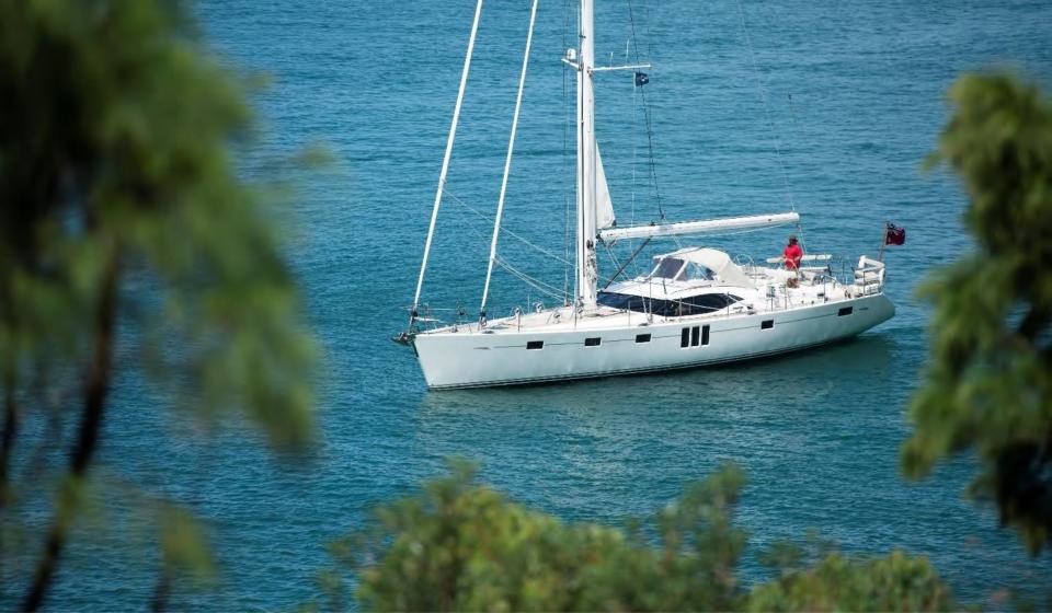 Oyster 625 Sailing 2