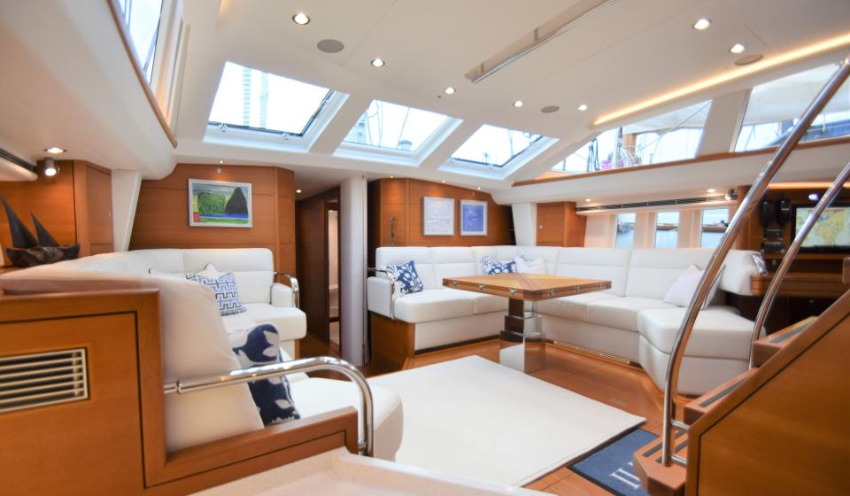 Oyster 625 Saloon v6