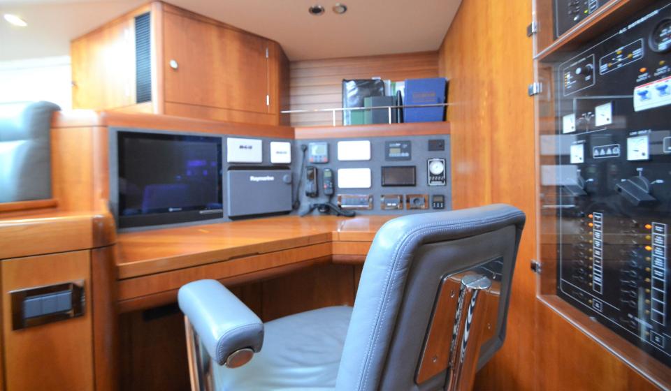 Oyster 655 Chart Table v3