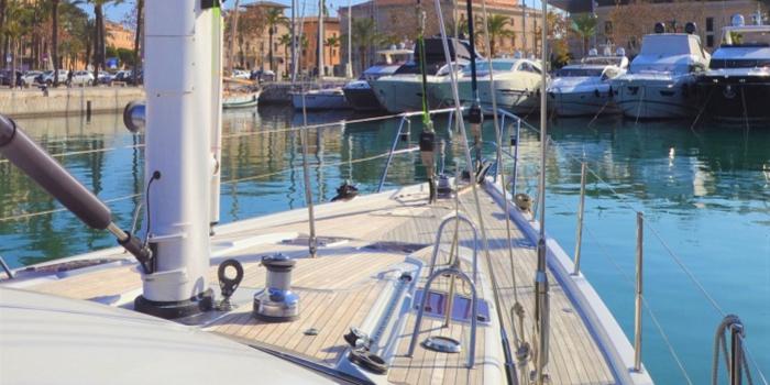 Oyster 655 Foredeck v4