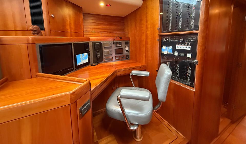 Oyster 655 Gallery 11