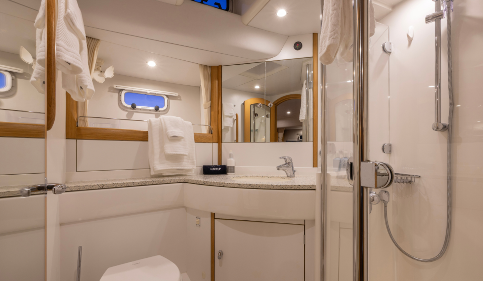 Oyster 655 Jersey Girl Sailing Yacht For Charter Heads
