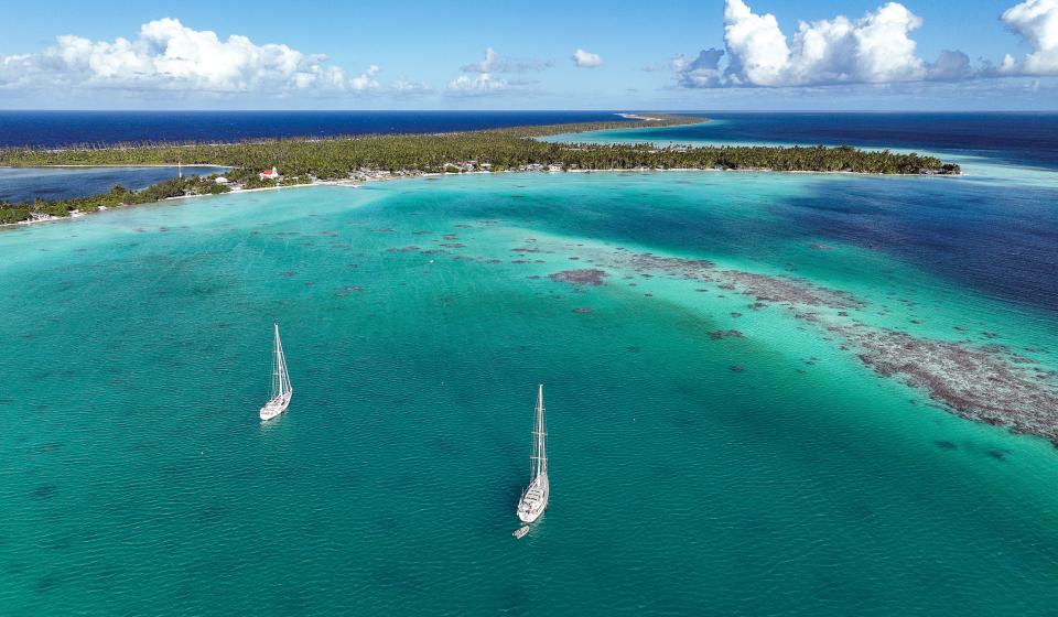 Oyster 655 Jolie and 575 Aurora in Tuamotu Islands French Polynesia Oyster World Rally