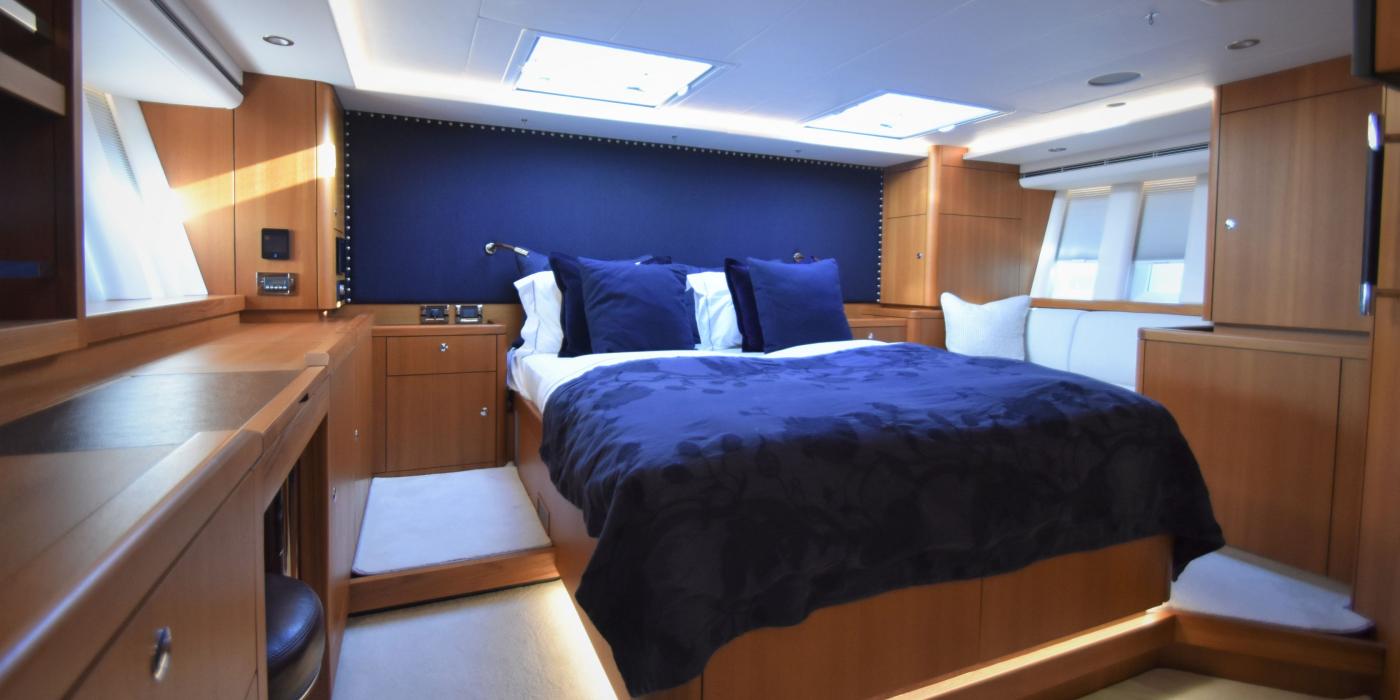 Oyster 675 Onwers Stateroom 2