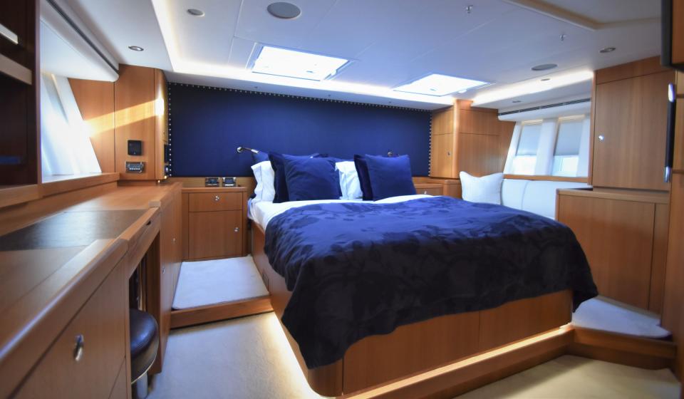 Oyster 675 Onwers Stateroom 2