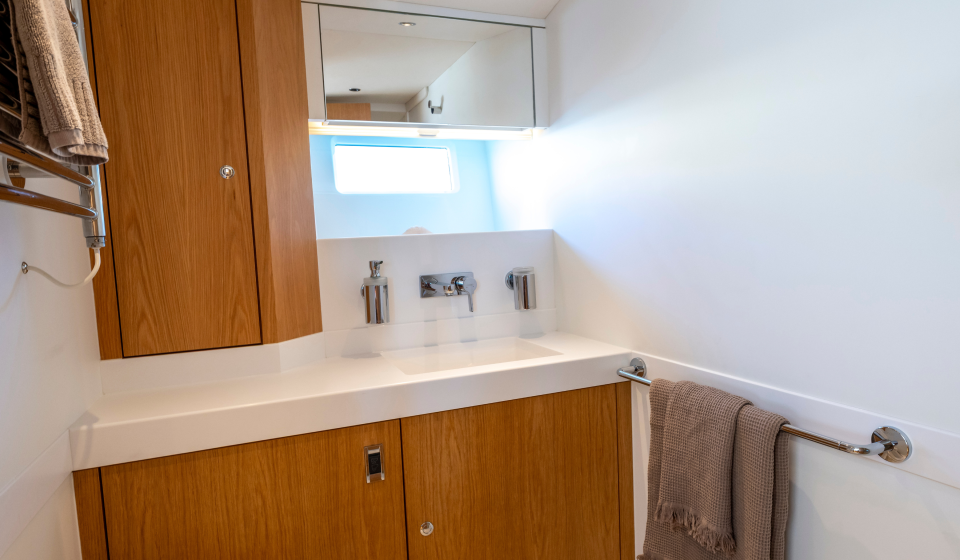 Oyster 675 Ri Ra Heads 1