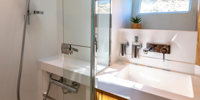 Oyster 675 Ri Ra Heads