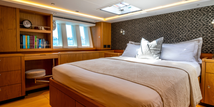 Oyster 675 Ri Ra Master Cabin