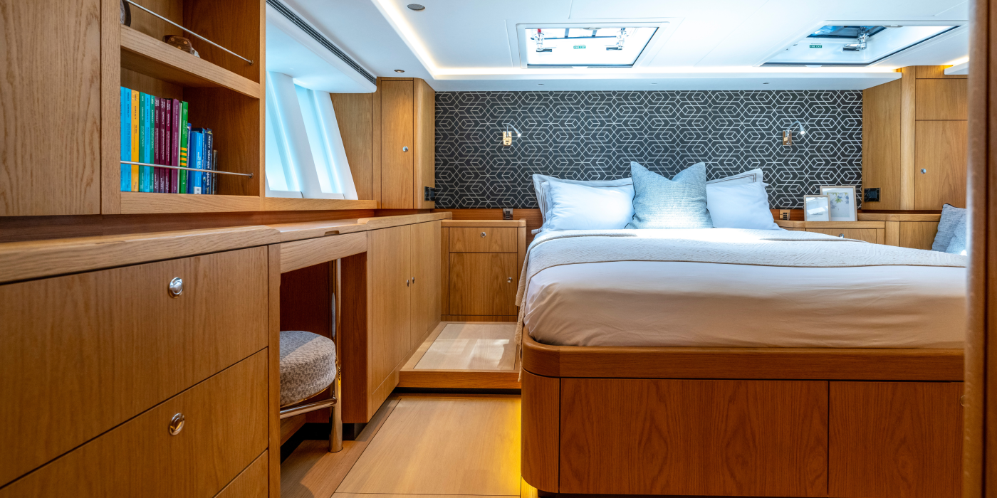 Oyster 675 Ri Ra Owners Cabin