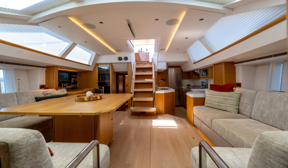 Oyster 675 Ri Ra Saloon 1