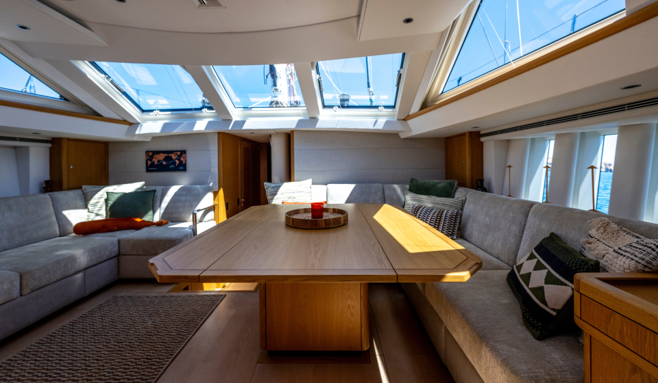 Oyster 675 Ri Ra Saloon Natural Light