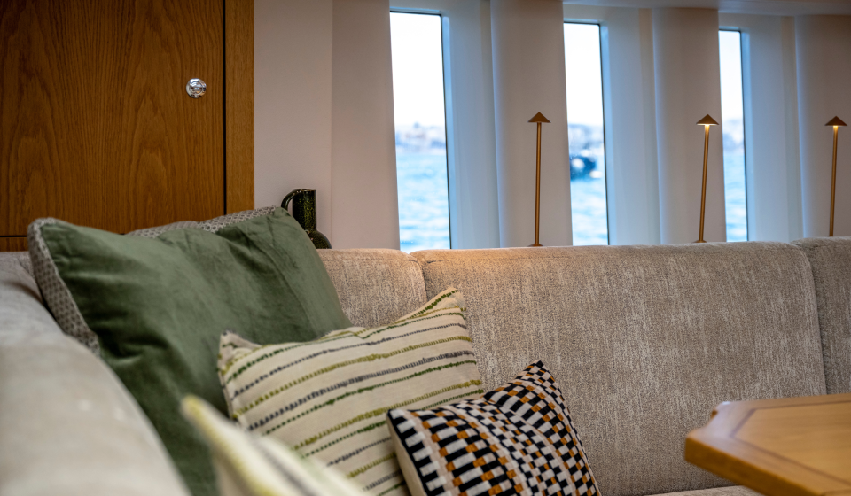 Oyster 675 Ri Ra Saloon Seascape Windows